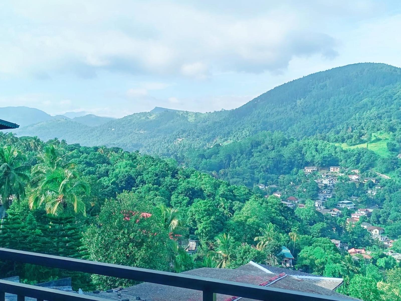 Appartamento Mountain View Kandy Esterno foto