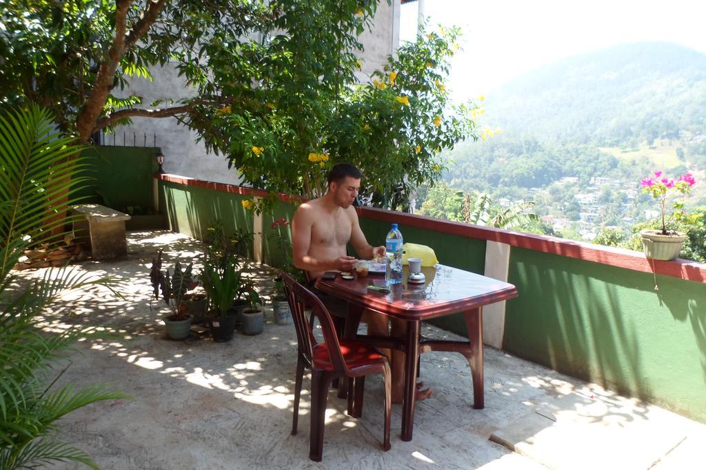 Appartamento Mountain View Kandy Esterno foto